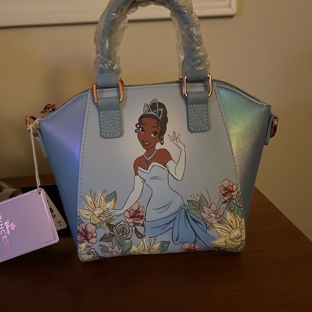 ✨👑Loungefly /Disney’s  the princess and the frog, Princess Tiana✨👑